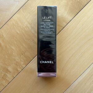 CHANEL LE LIFT Lotion Smooth-Firms-Plumps, Botanical Alfalfa Concentrate,150 ML